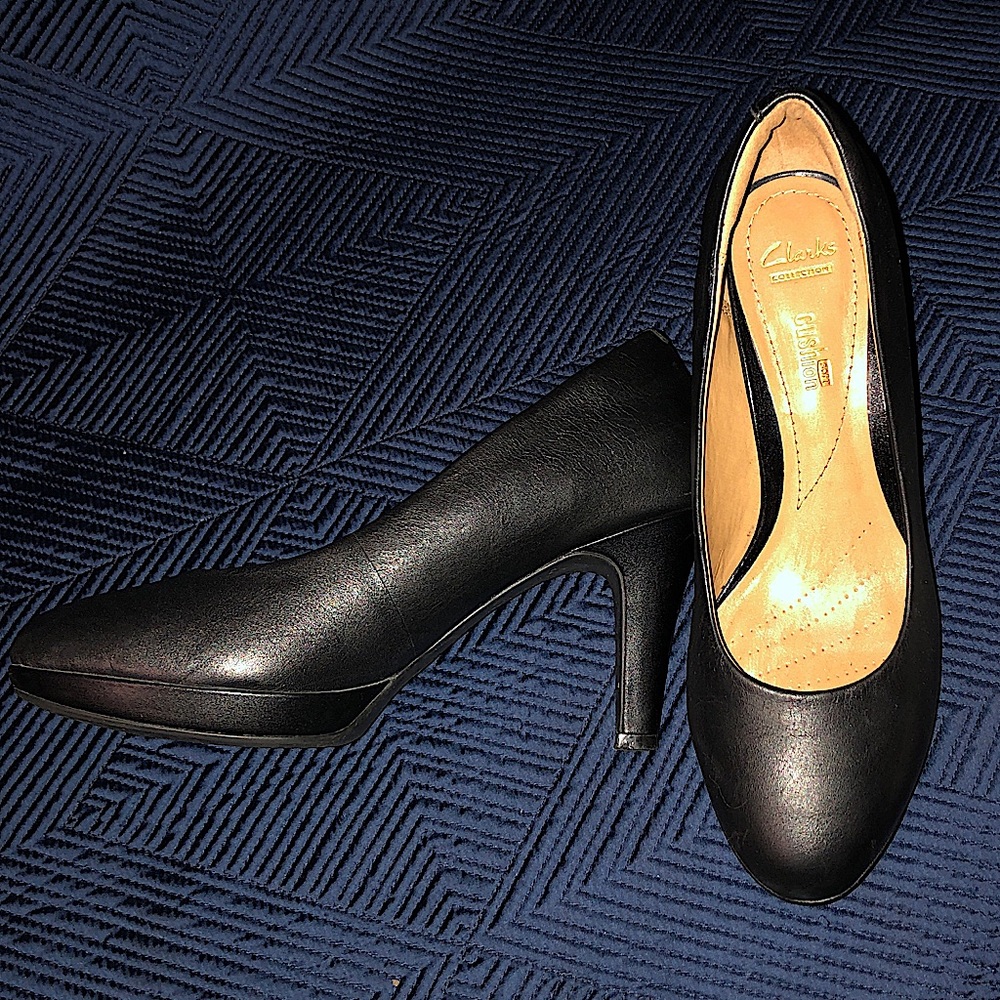 Clarks Black Leather Adriel Viola Pumps